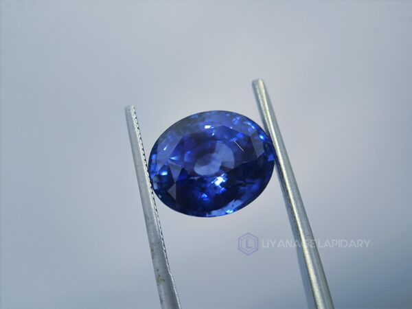 Blue Sapphire Oval Shape