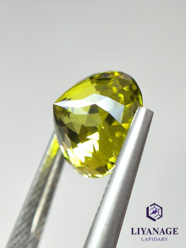 Natural Apple Green Chrysoberyl