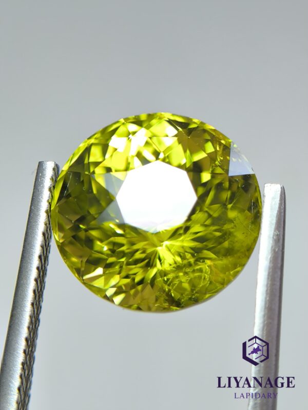 Natural Apple Green Chrysoberyl