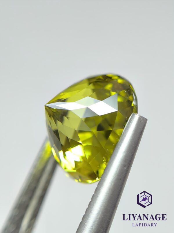 Natural Apple Green Chrysoberyl