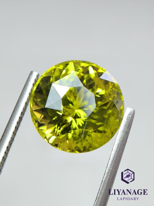 Natural Apple Green Chrysoberyl