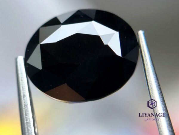 Best Quality Dark Blue Sapphire Kaka Neelam