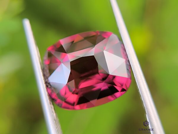Natural garnet