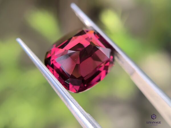 Natural garnet