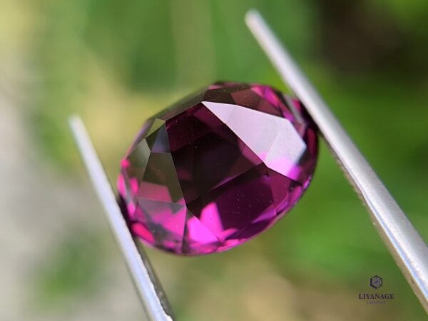 Natural garnet
