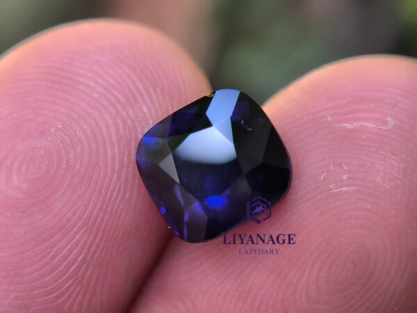 Ceylon Natural Royal Blue Sapphire - Image 5
