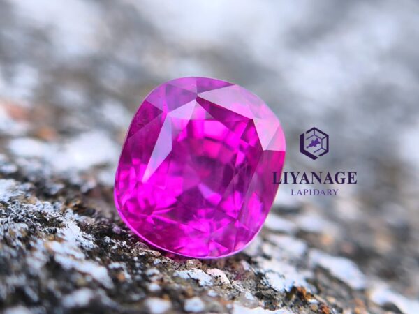 Unheated hot pink sapphire - Image 11