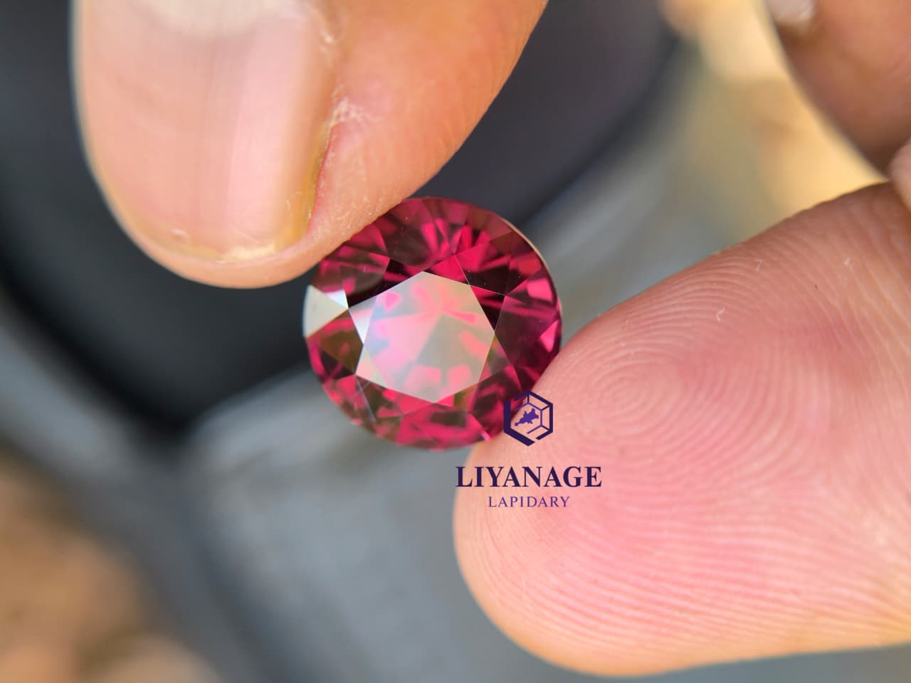 Natural Pyrope–Almandite Garnet 7.80 ct – Orangy Red Round Cut from Ratnapura Sri Lanka - Image 6