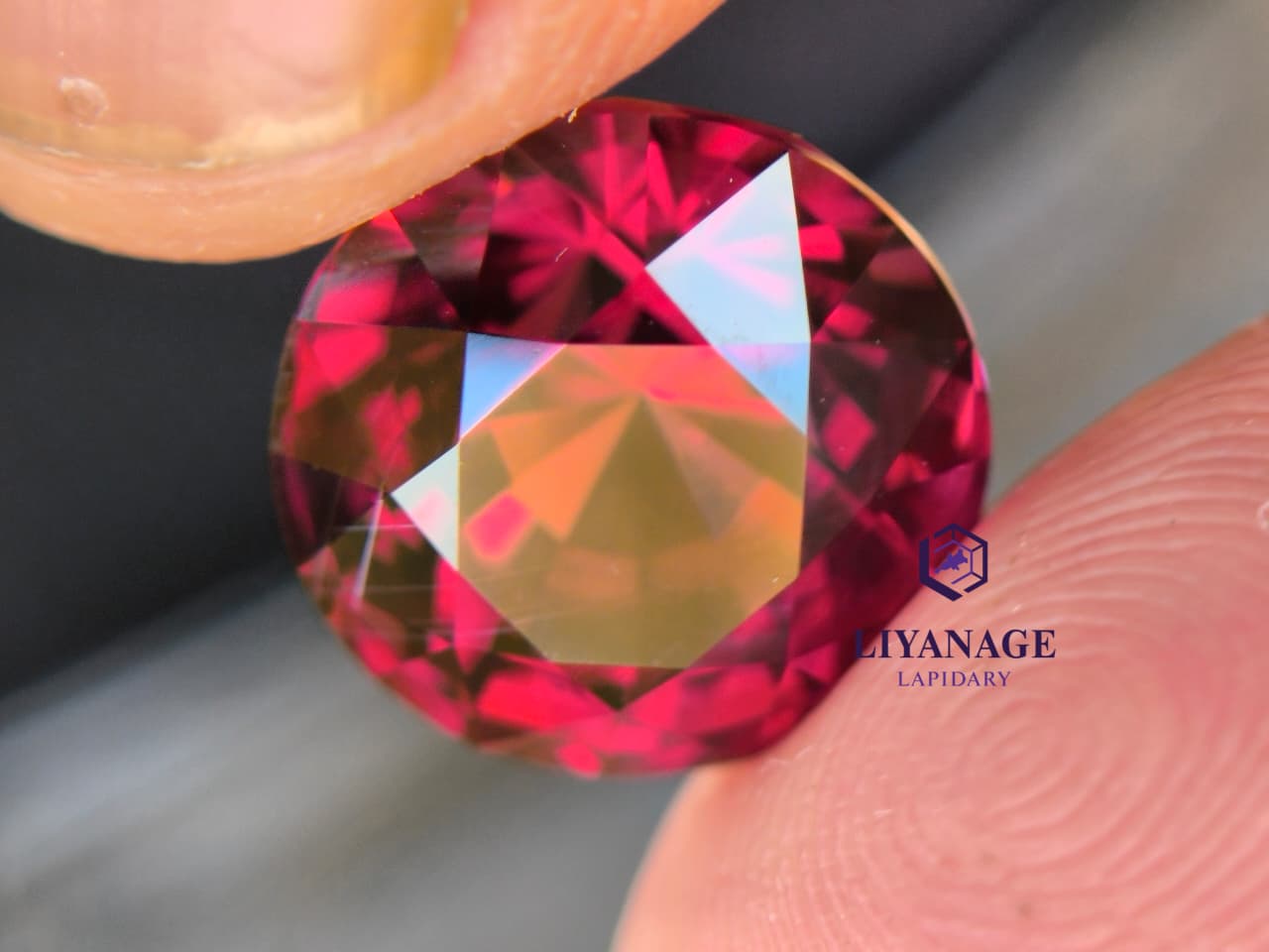 Natural Pyrope–Almandite Garnet 7.80 ct – Orangy Red Round Cut from Ratnapura Sri Lanka - Image 9