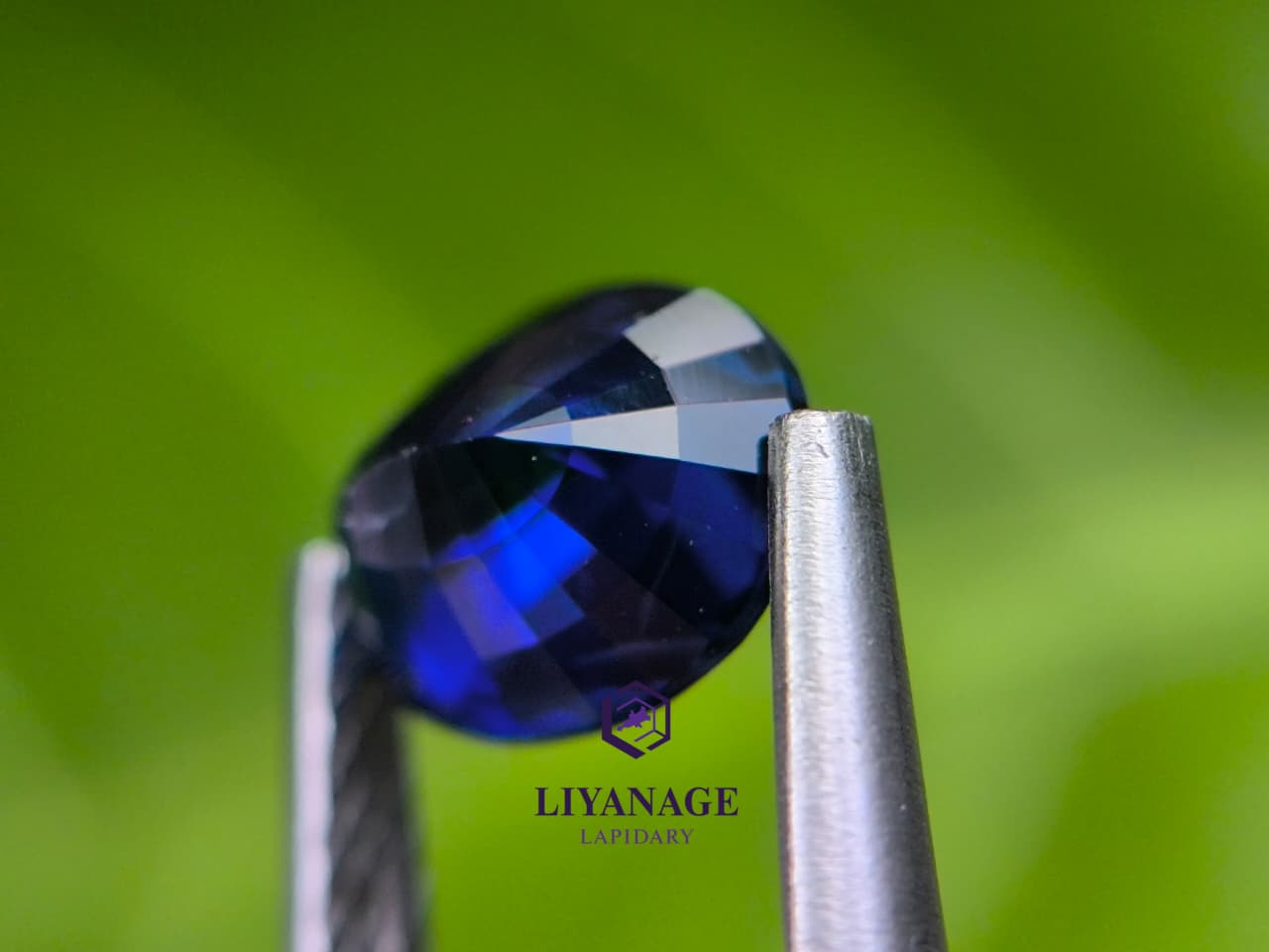 Natural Blue Sapphire 1.57 ct – Royal Blue Oval from Ratnapura Sri Lanka - Image 5