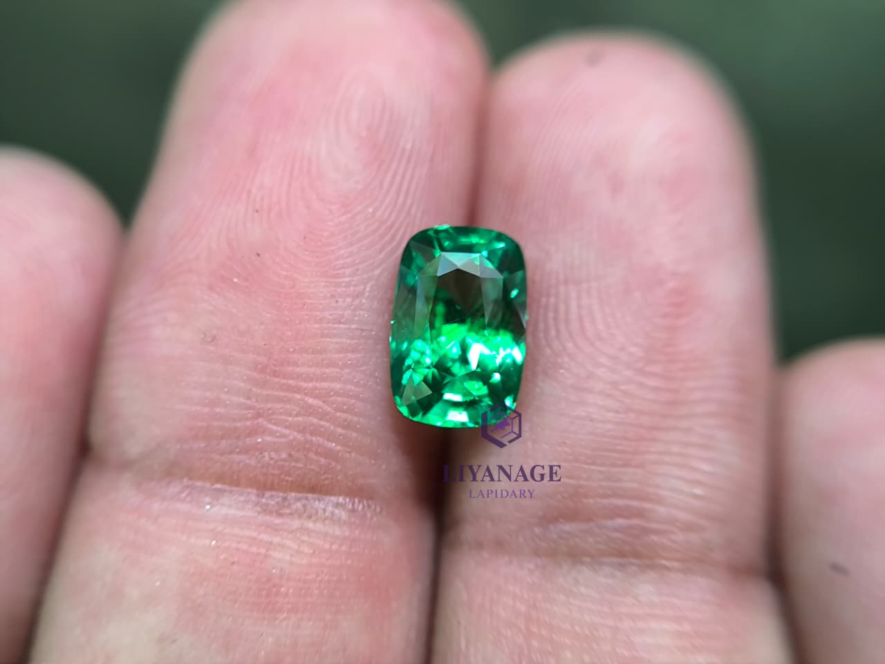2.00 ct Natural Tsavorite Garnet Cushion Cut from Tanzania - Image 4