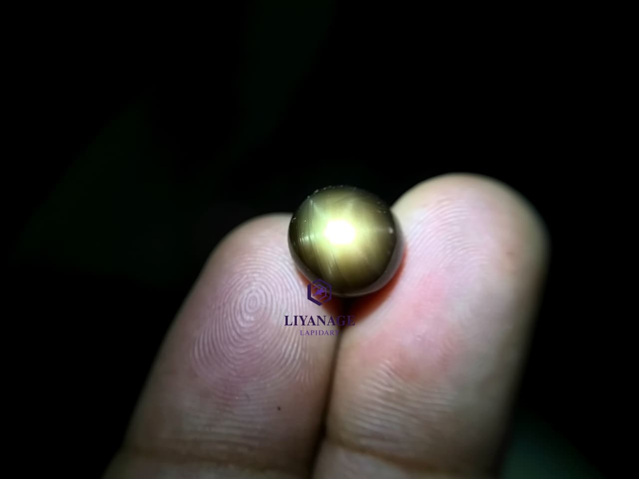 10.96 ct Certified Natural Unheated Madagascar Star Sapphire Oval Cabochon - Image 3