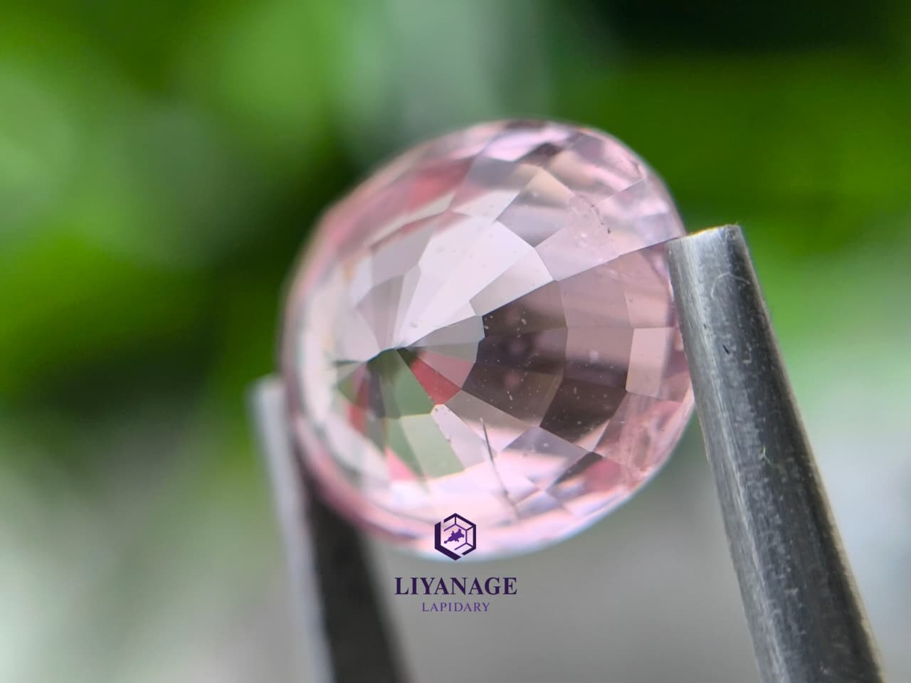 3.05 ct Natural Unheated Madagascar Peachy Pink Sapphire Oval Cut - Image 11
