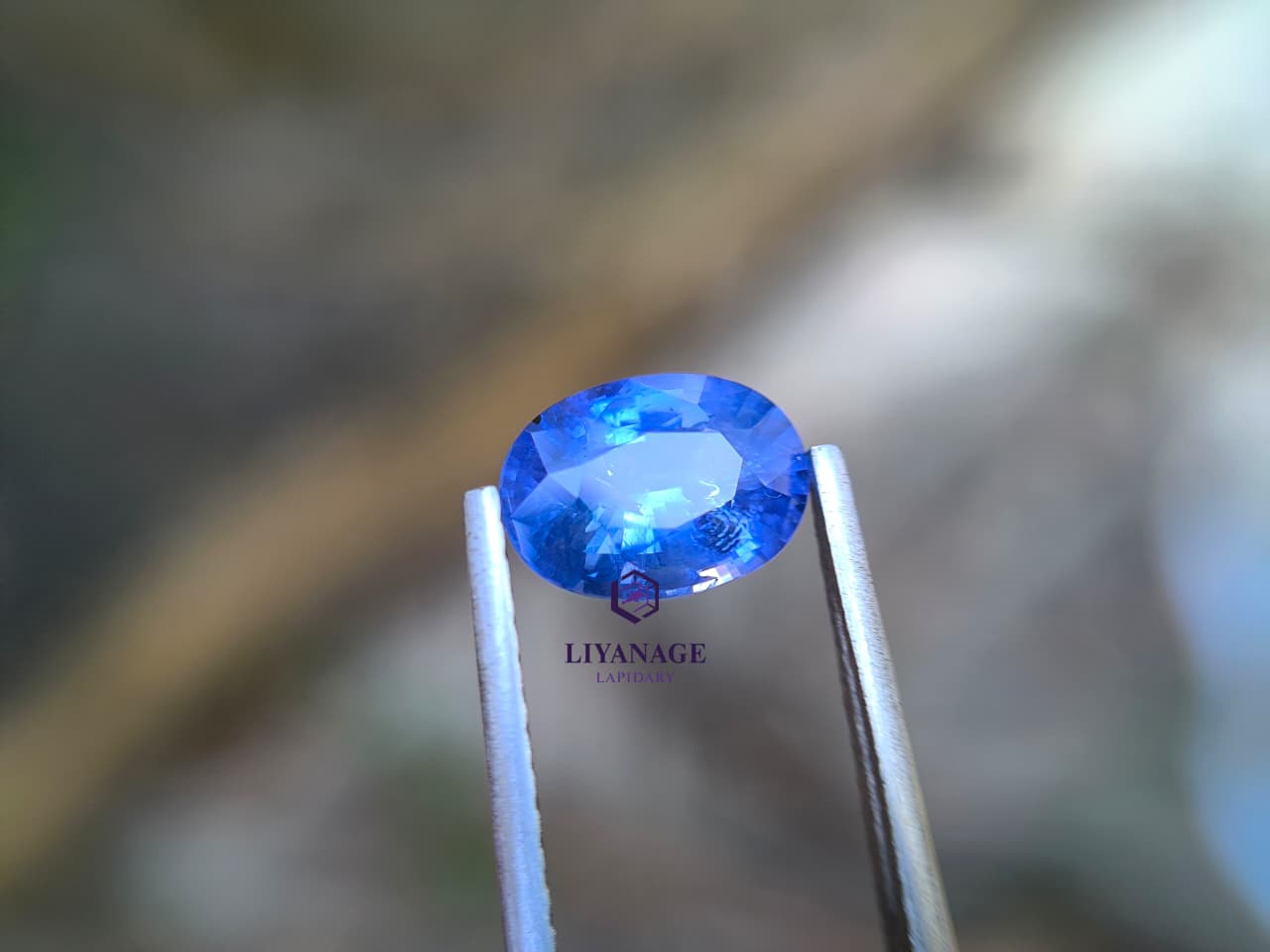 2.10 ct Natural Unheated Ceylon Blue Sapphire Oval Mixed Cut - Image 2