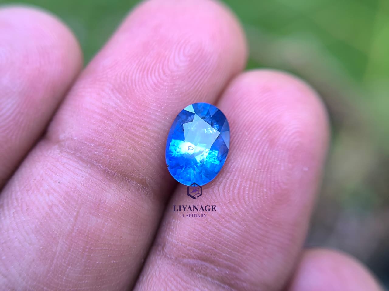 2.10 ct Natural Unheated Ceylon Blue Sapphire Oval Mixed Cut - Image 4