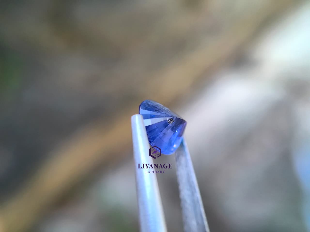 2.10 ct Natural Unheated Ceylon Blue Sapphire Oval Mixed Cut - Image 5