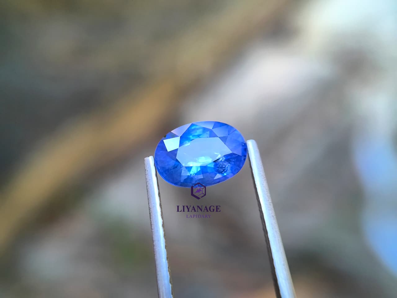 2.10 ct Natural Unheated Ceylon Blue Sapphire Oval Mixed Cut - Image 6