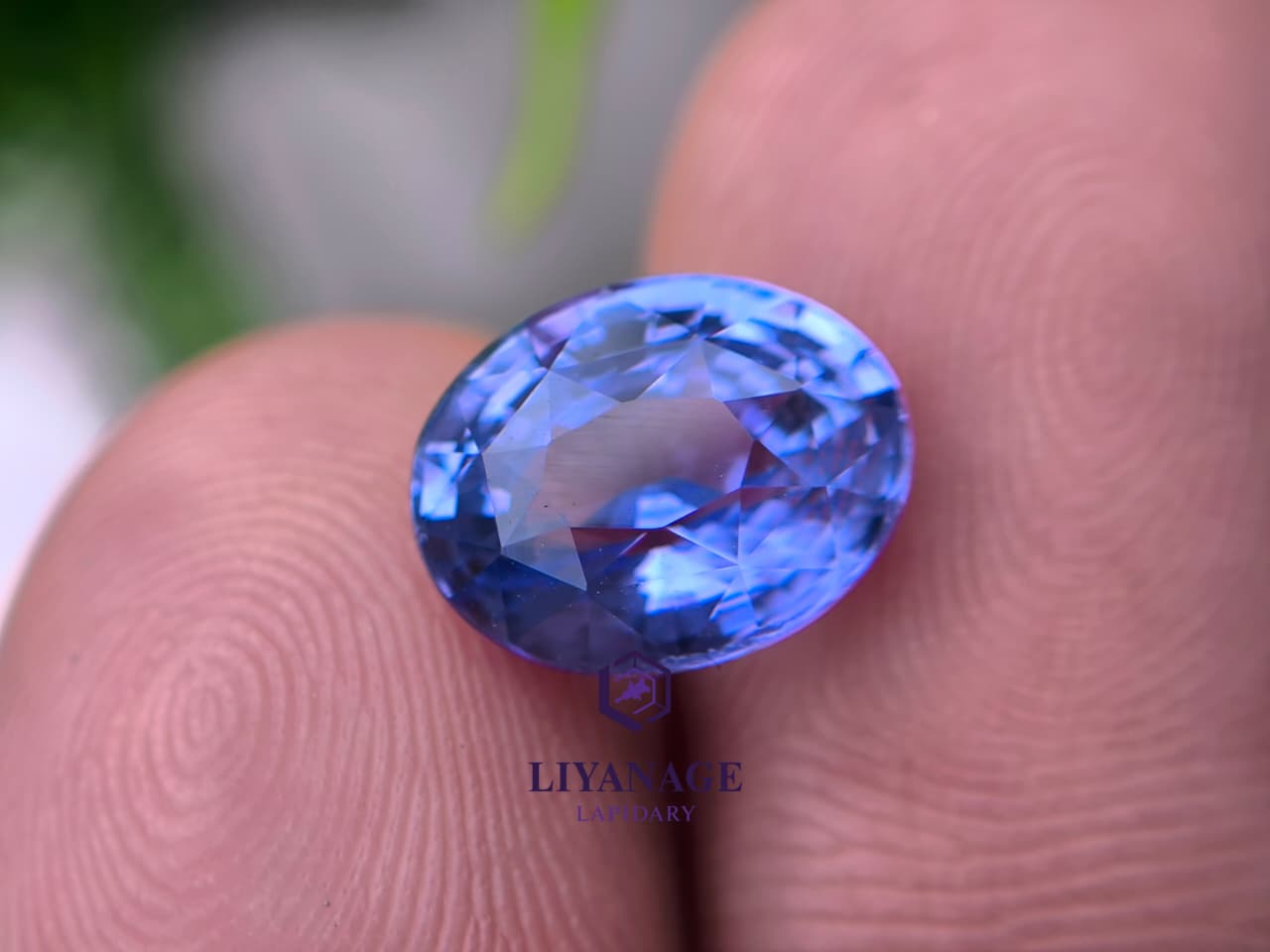 3.16 ct Natural Unheated Ceylon Violetish Blue Sapphire Oval Step Cut from Ratnapura, Sri Lanka - Image 3