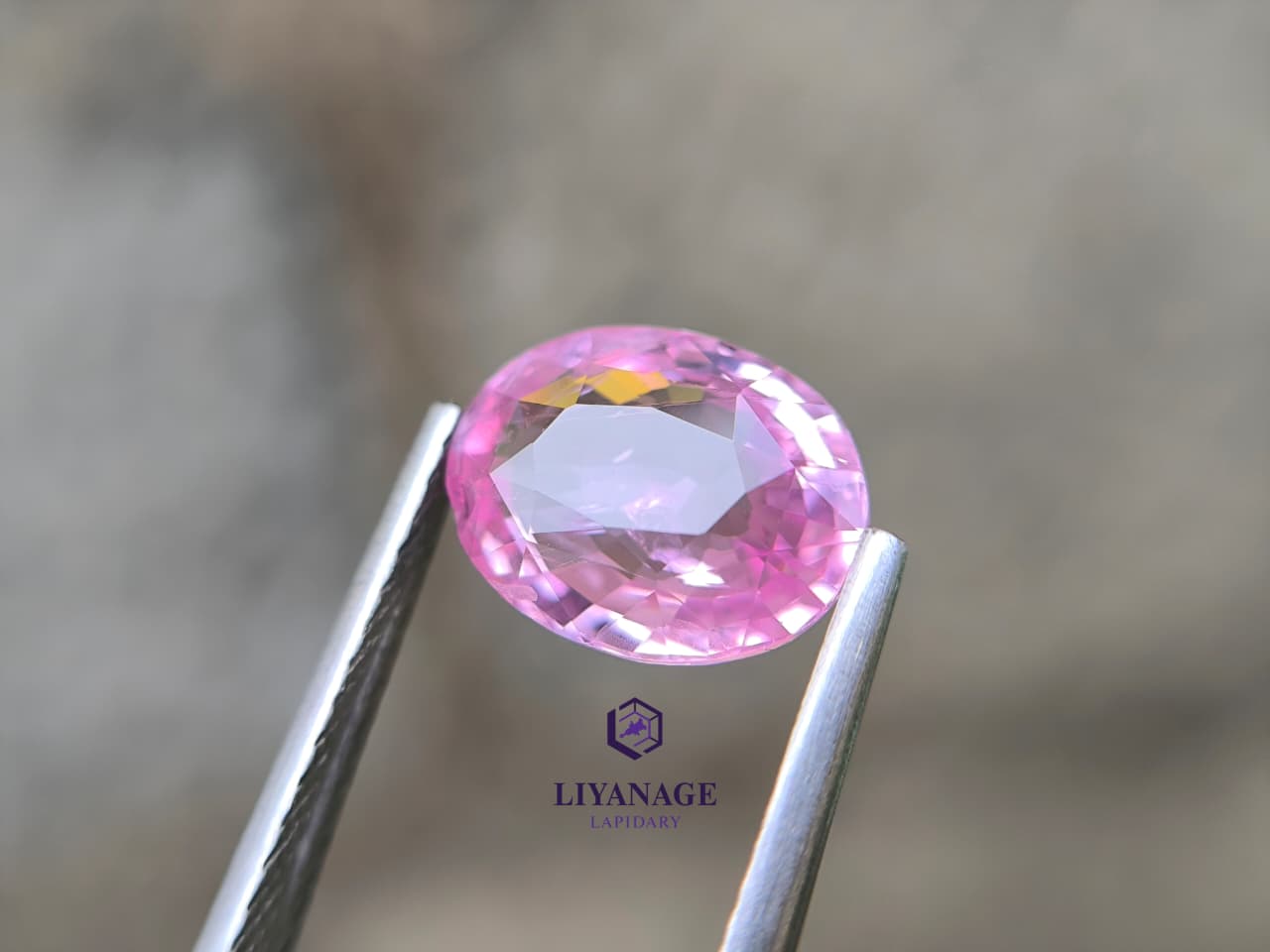 4.10 ct Natural Unheated Madagascar Pink Sapphire Oval Step Cut - Image 4