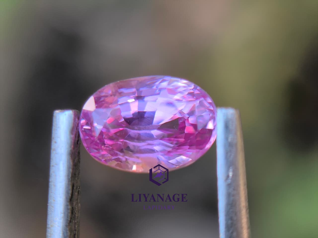 1. 00 ct Heated Ceylon Pink Sapphire Oval Step Cut - Image 6